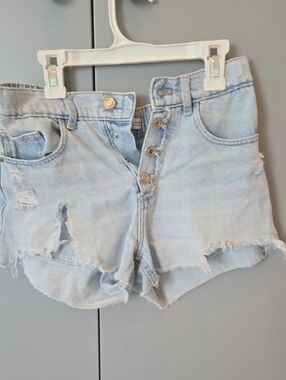 Zara Light Wash Distressed Denim Shorts